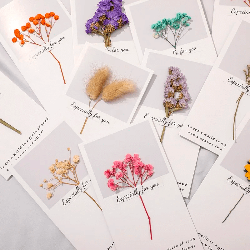 Diseño de tarjetas con flores