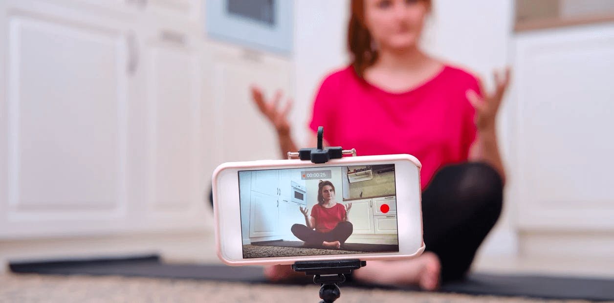 19 útiles accesorios para TikTok con los que grabar vídeo con tu smartphone