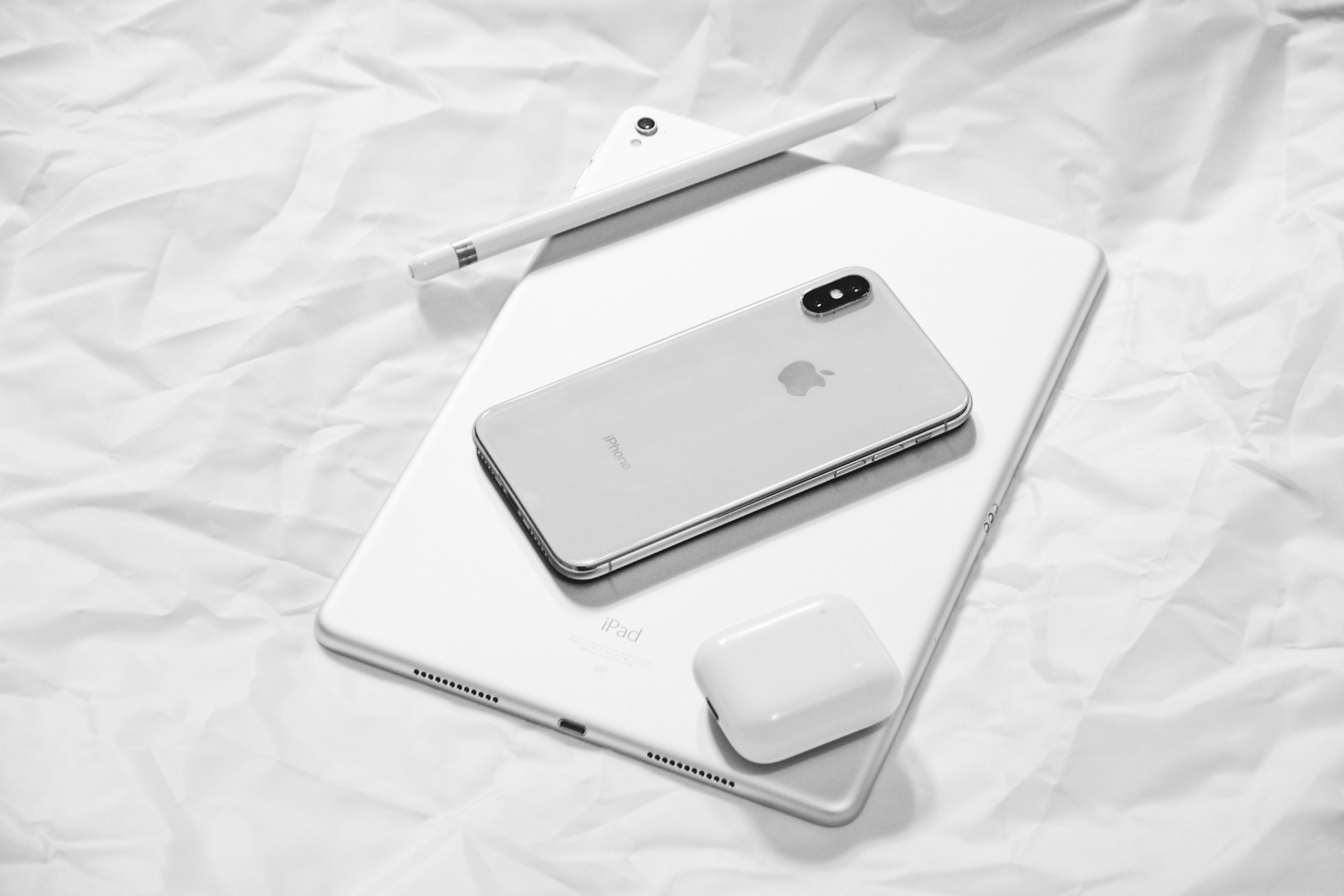 minimalist-logo-trend