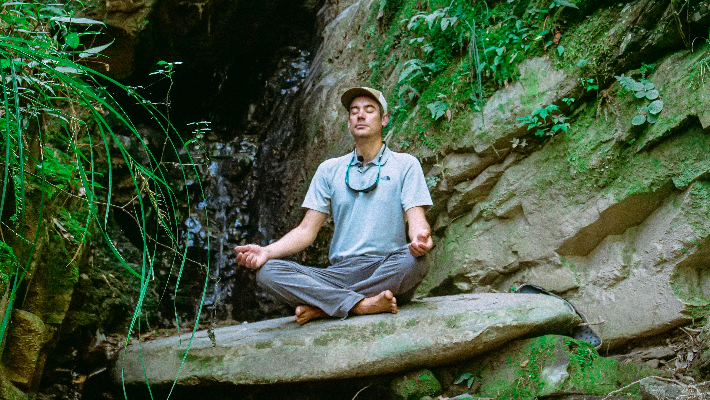 man meditating man meditating