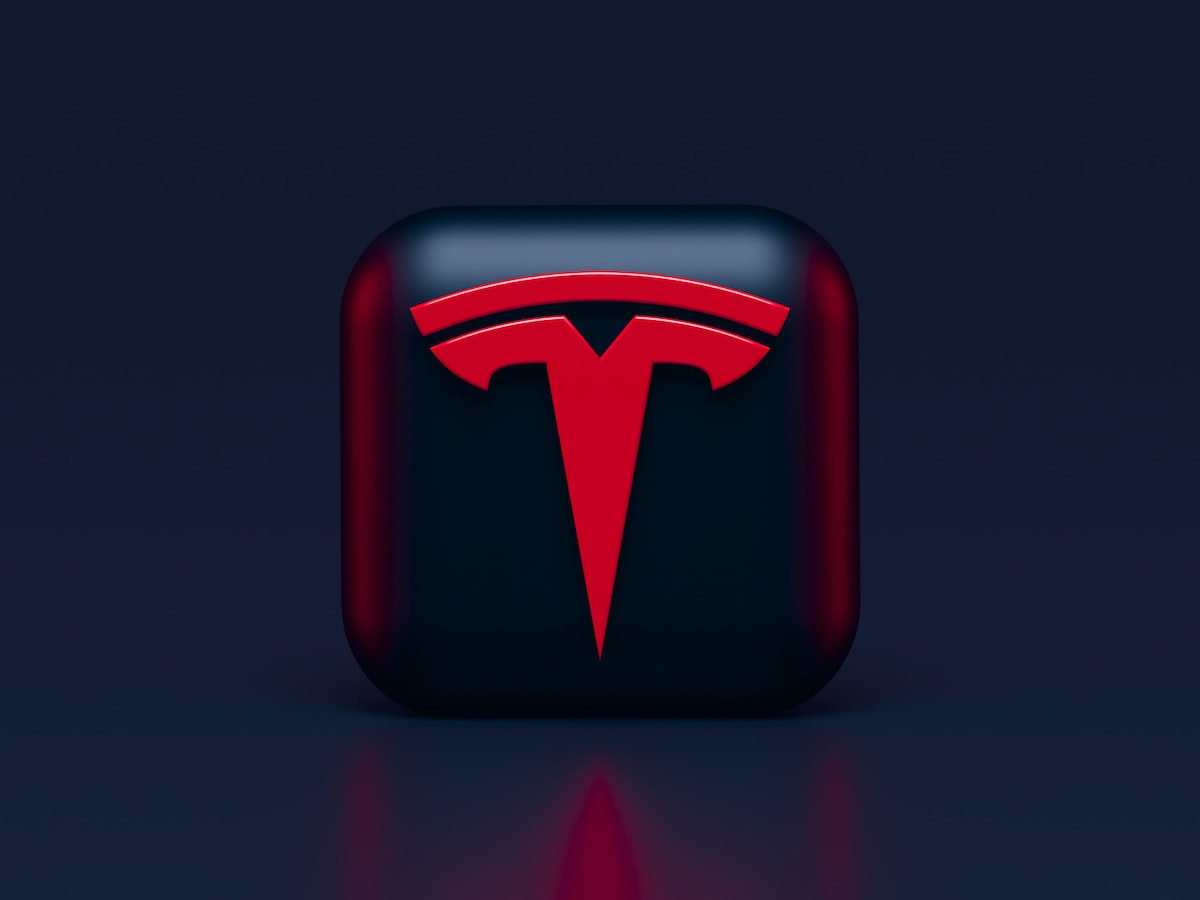 Building Brands People Love: Lessons From Tesla’s Branding Strategy Building Brands People Love: Lessons From Tesla’s Branding Strategy